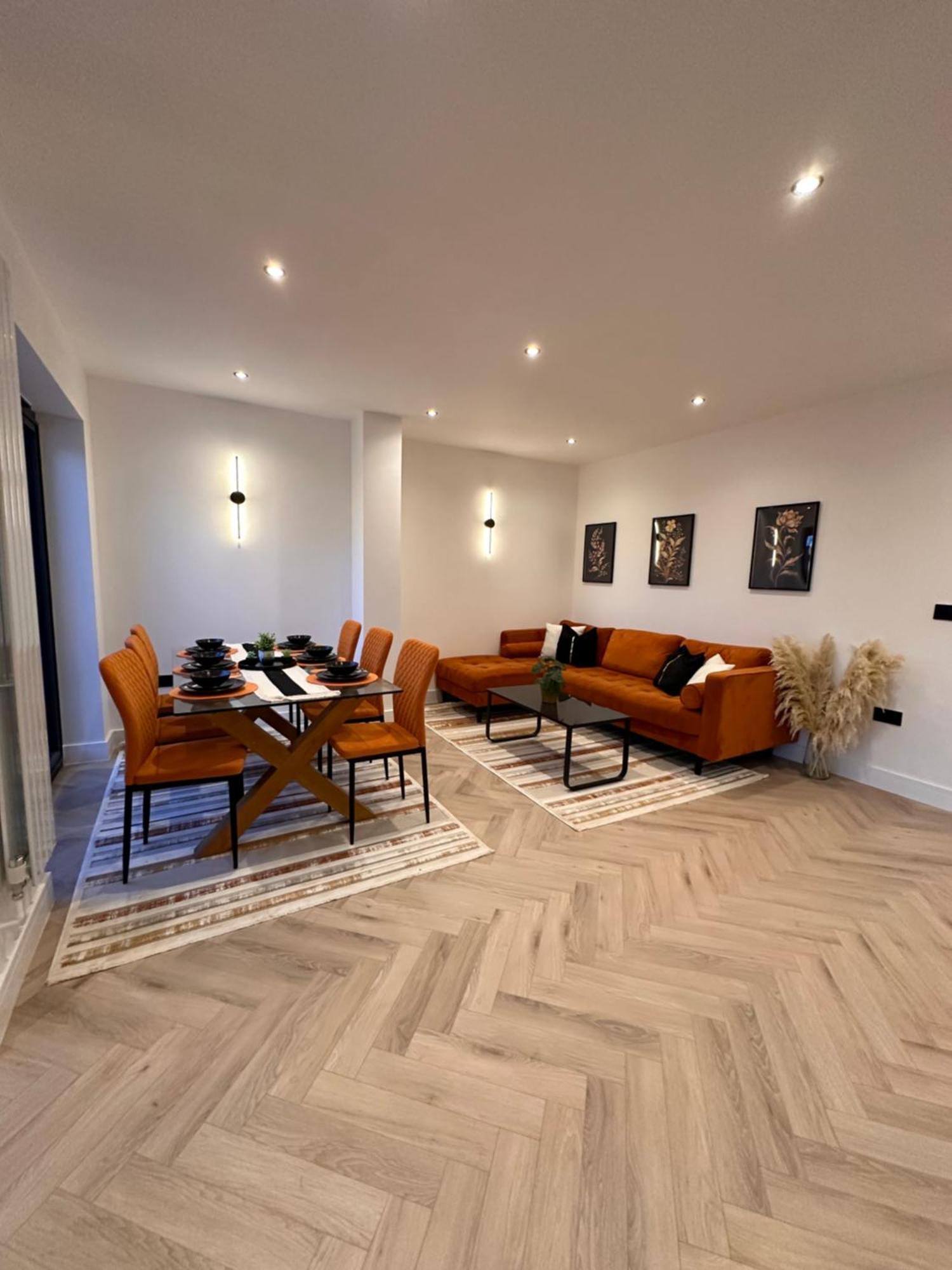R5 - Luxury Private Ensuite Self-Contained Room - Newly Renovated Halesowen Eksteriør billede